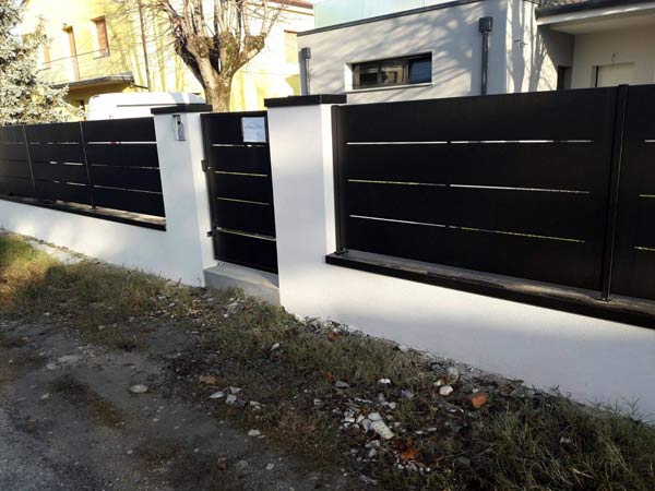 Produzione di cancelli pedonali